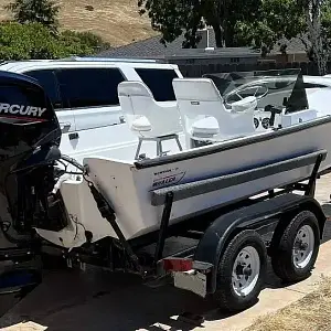 1980 Boston Whaler 170 Montauk