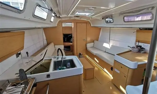 2011 Beneteau