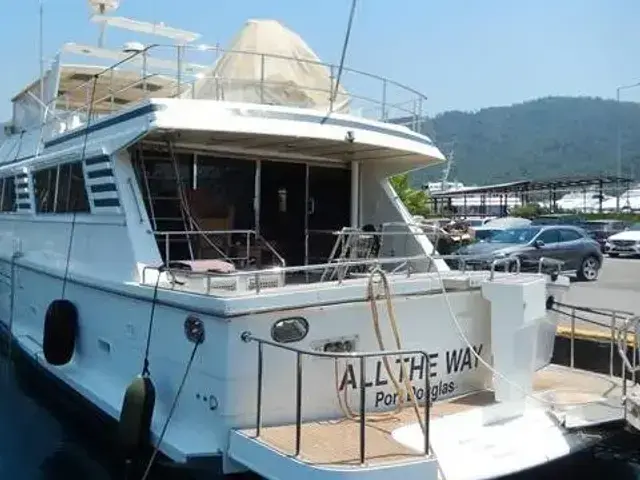 Kha Shing Cockpit Motoryacht