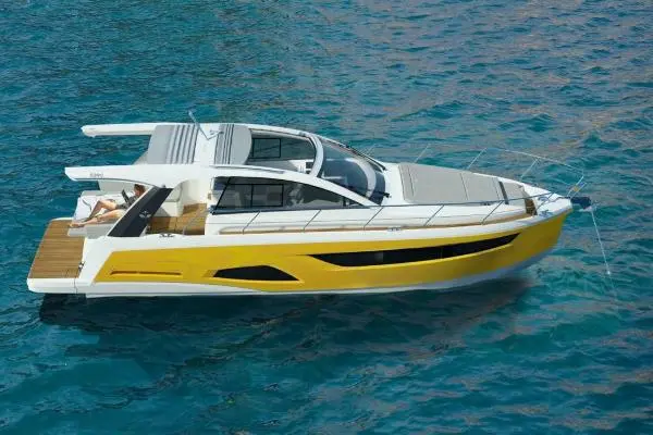 2024 Sealine s 390