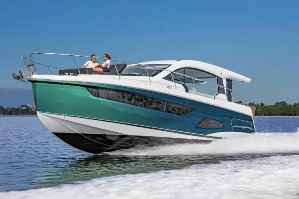 2024 Sealine c 390