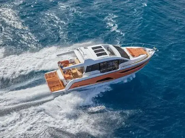 Sealine C 430