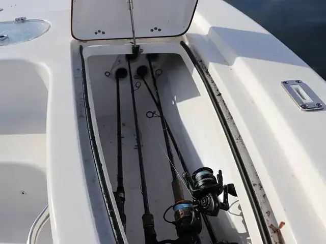 Sea Pro 248 Bay