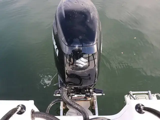 Sea Pro 248 Bay