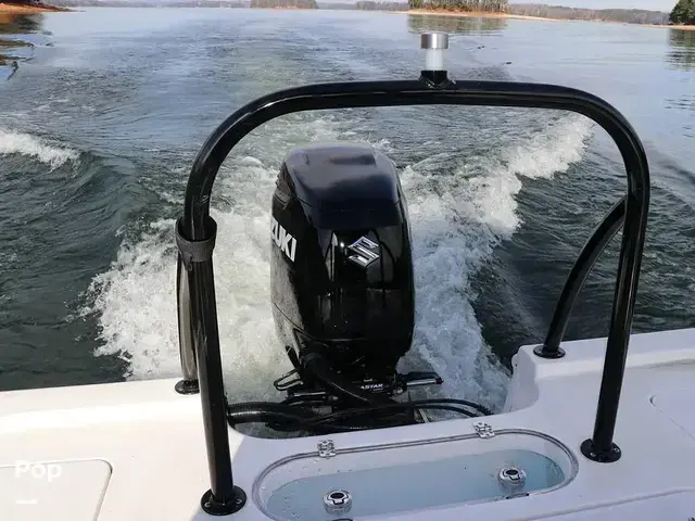 Sea Pro 248 Bay