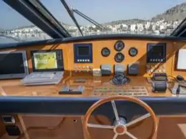 Falcon Boat 86