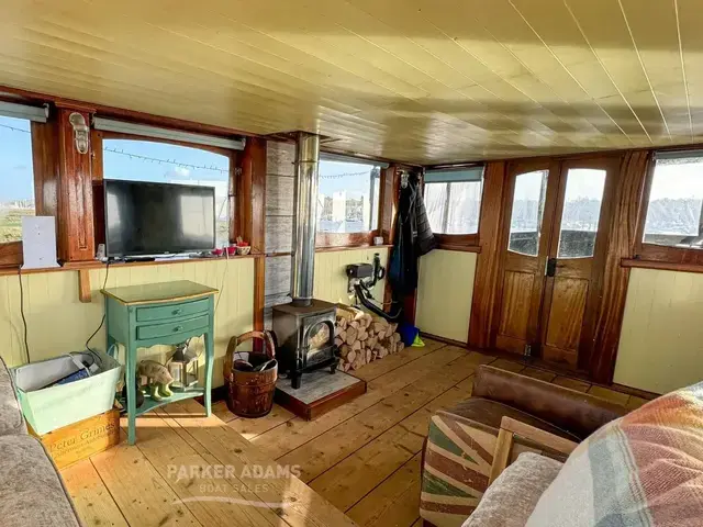 Stevenson Houseboat