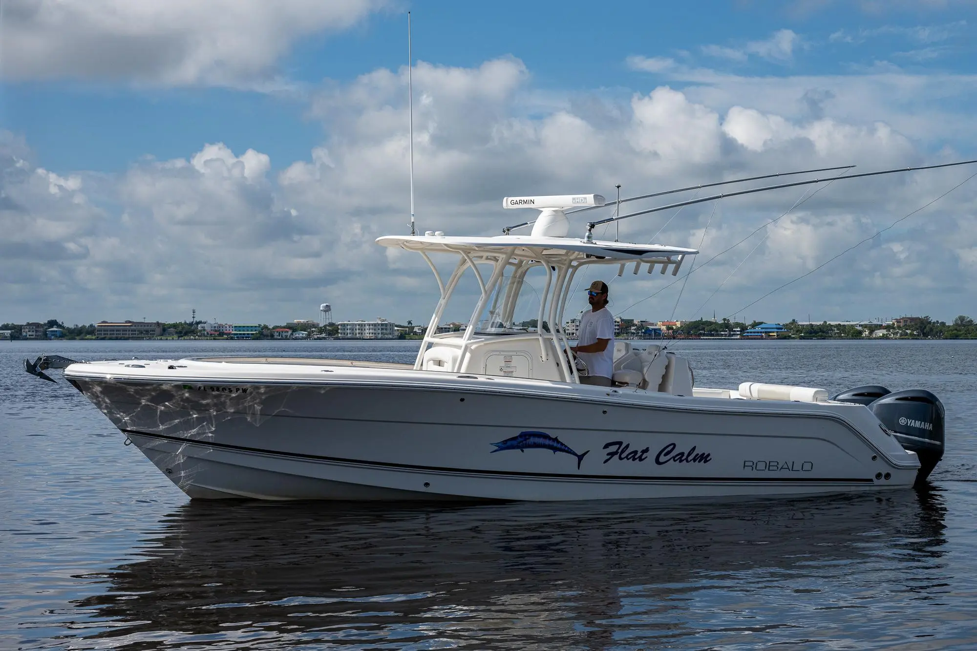 2015 Robalo r300 center console