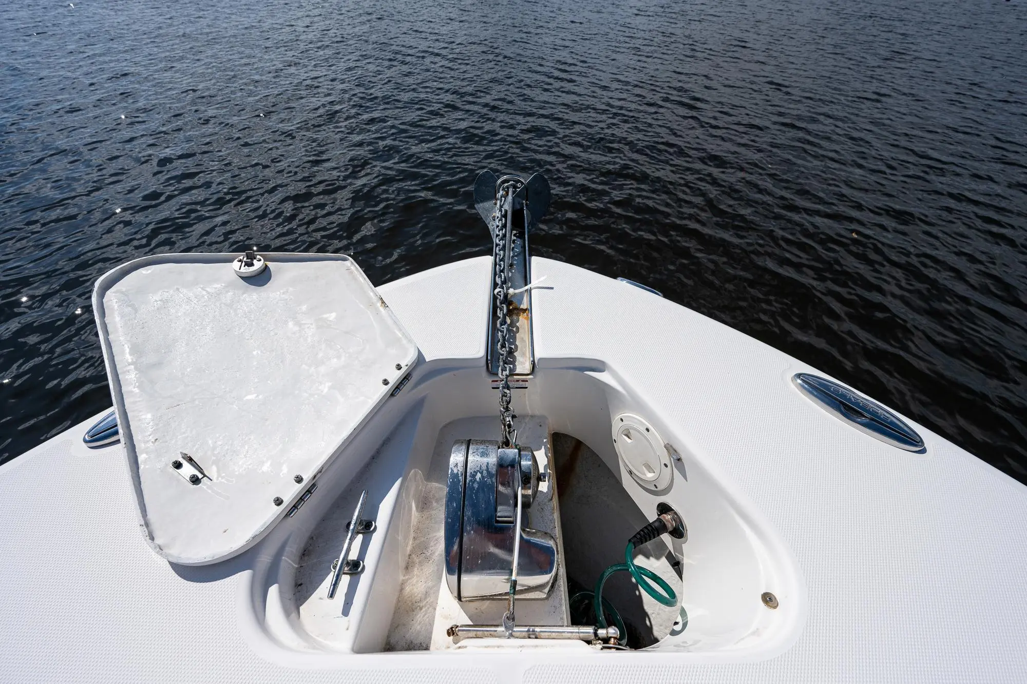 2015 Robalo r300 center console