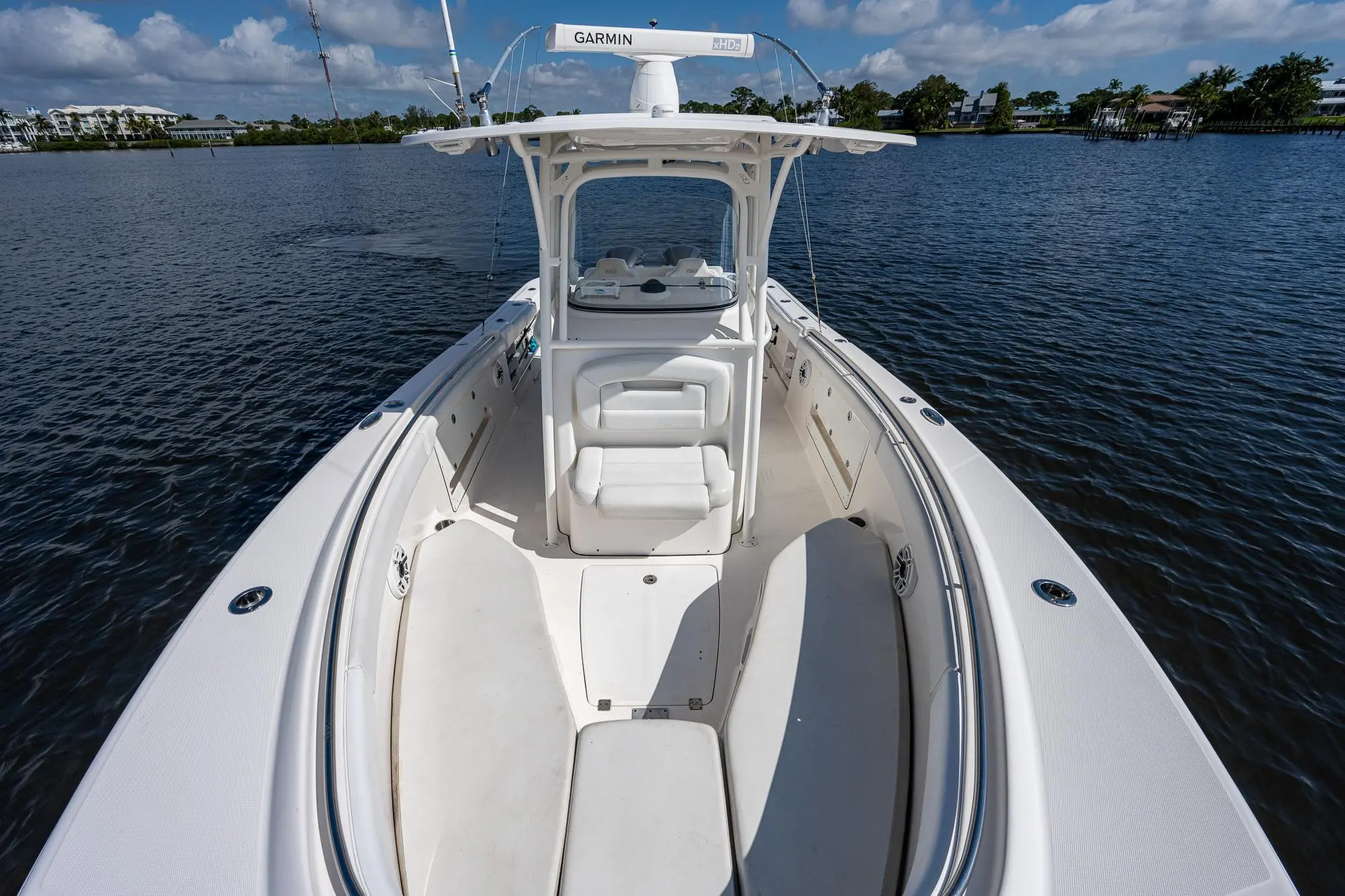 2015 Robalo r300 center console