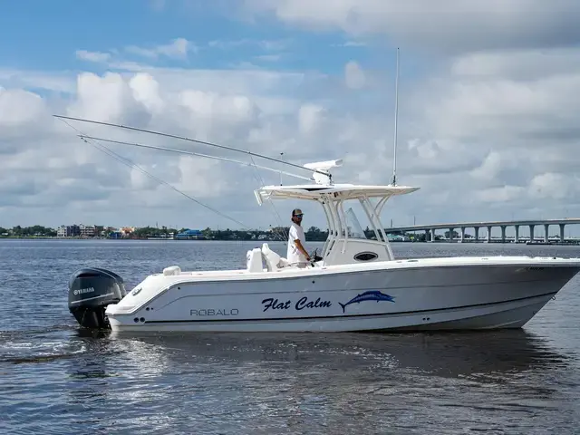 Robalo R300 Center Console