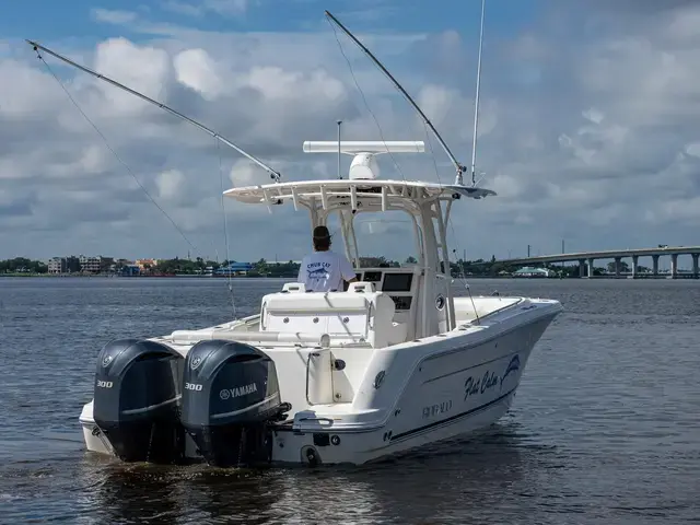 Robalo R300 Center Console