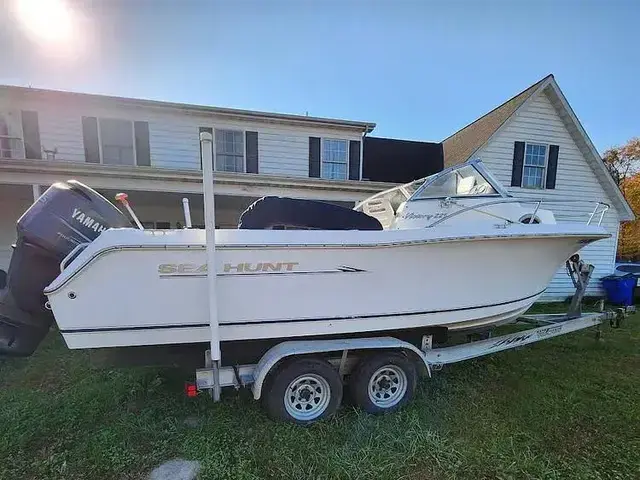 Sea Hunt Boats Victory 225