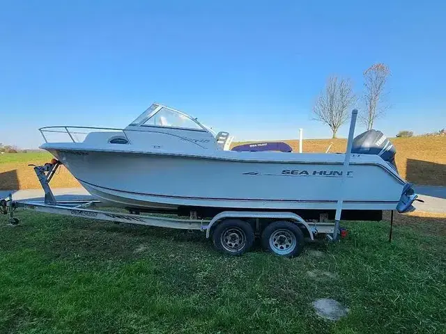 Sea Hunt Victory 225