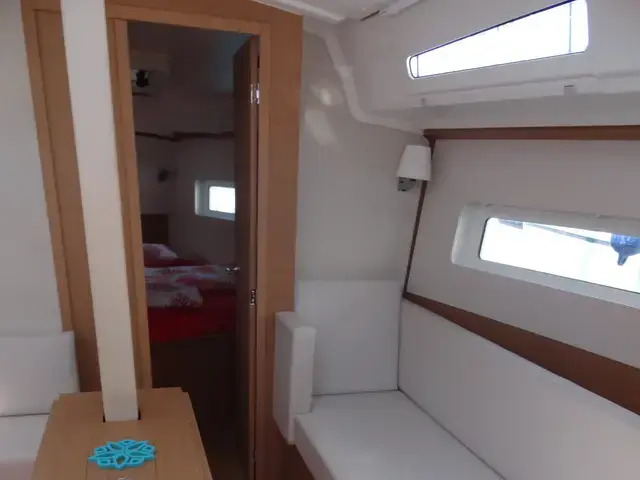 Jeanneau Sun Odyssey 380