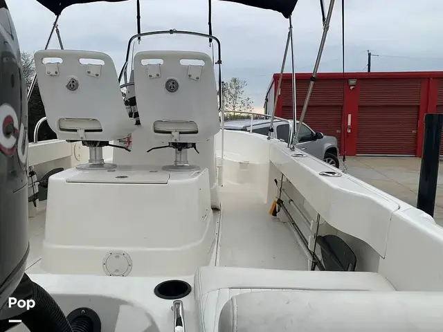 Boston Whaler 190 Outrage