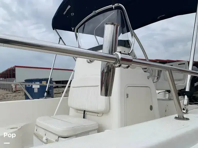 Boston Whaler 190 Outrage