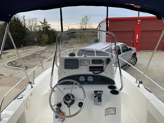 Boston Whaler 190 Outrage