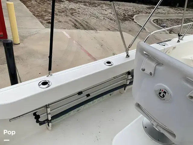 Boston Whaler 190 Outrage