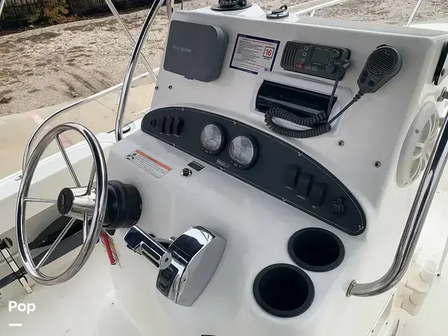 Boston Whaler 190 Outrage