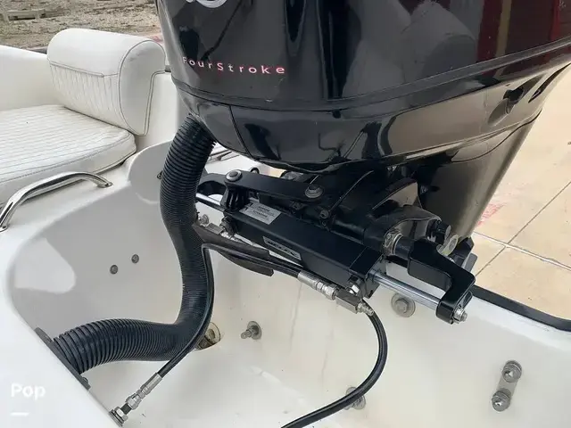 Boston Whaler 190 Outrage