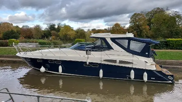 2004 Sealine s48