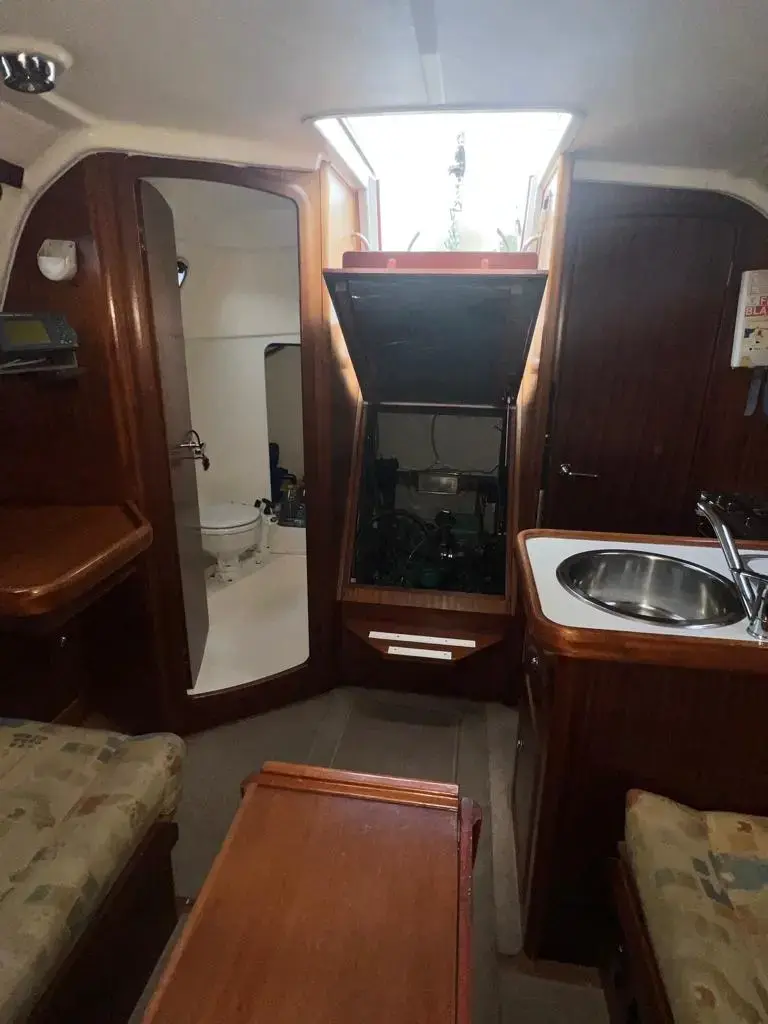 2000 Bavaria 31 cruiser