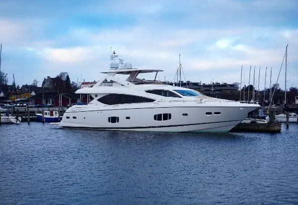 2011 Sunseeker 88m yacht