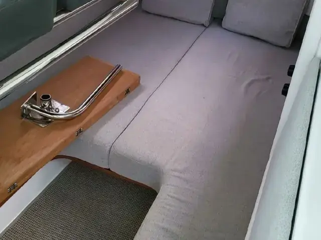 Axopar 28 Cabin