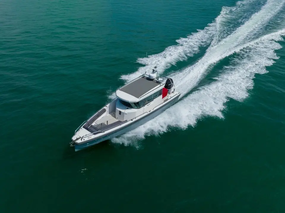 2019 Axopar 28 cabin