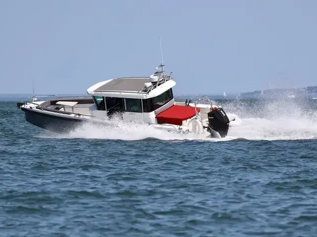 Axopar 28 Cabin