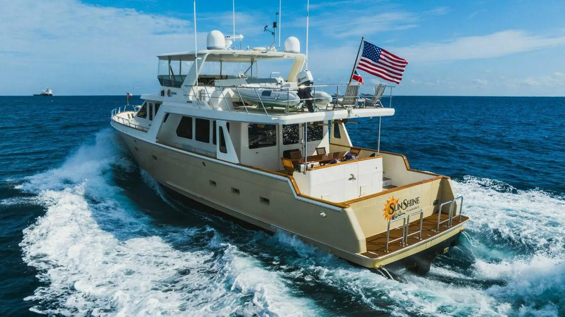 2006 Offshore 72 pilot house