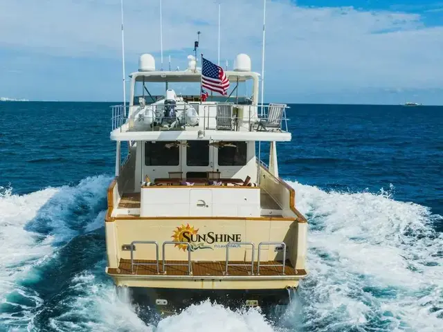 Offshore Yachts 72 Pilot House