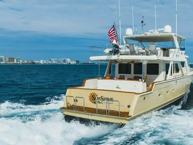 Offshore Yachts 72 Pilot House