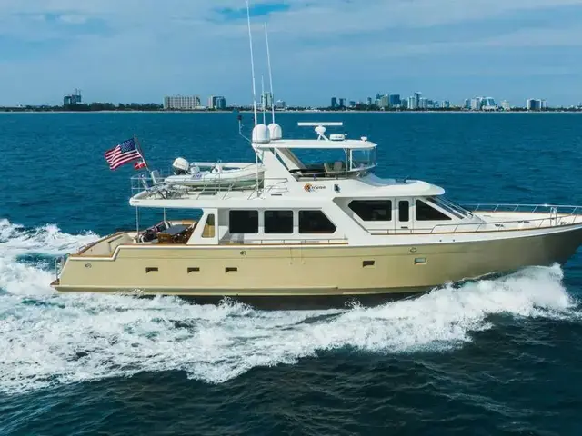 Offshore Yachts 72 Pilot House