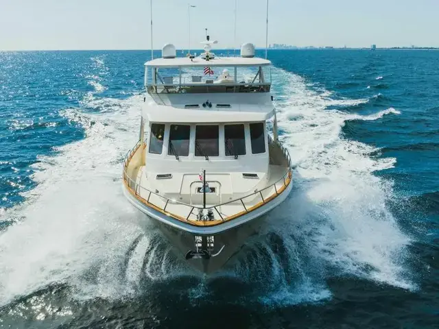 Offshore Yachts 72 Pilot House