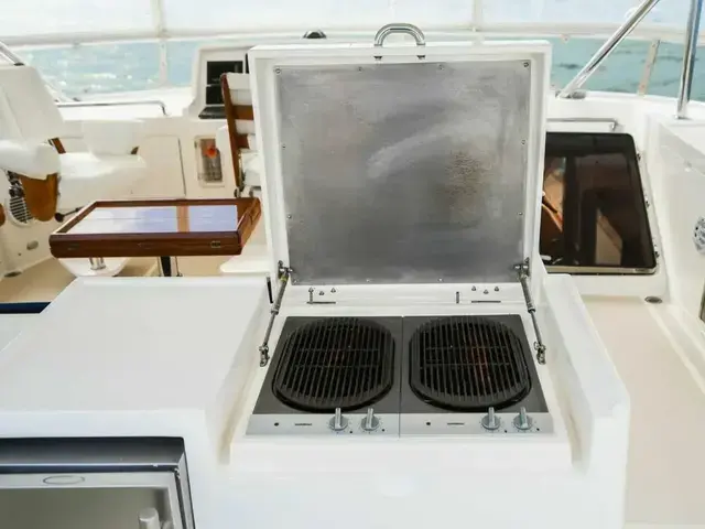 Offshore Yachts 72 Pilot House