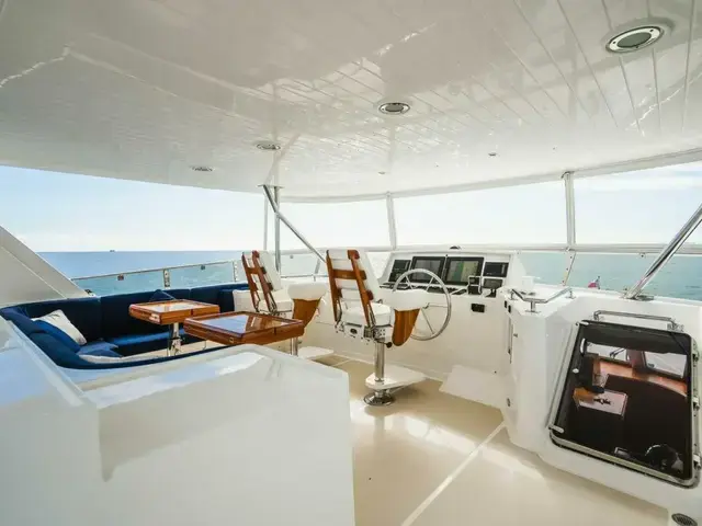 Offshore Yachts 72 Pilot House