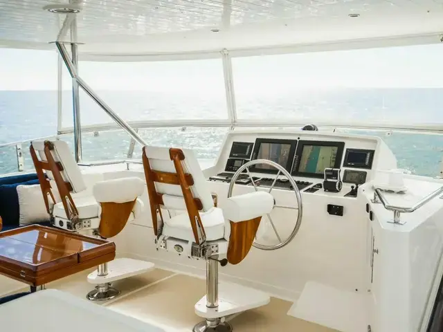 Offshore Yachts 72 Pilot House