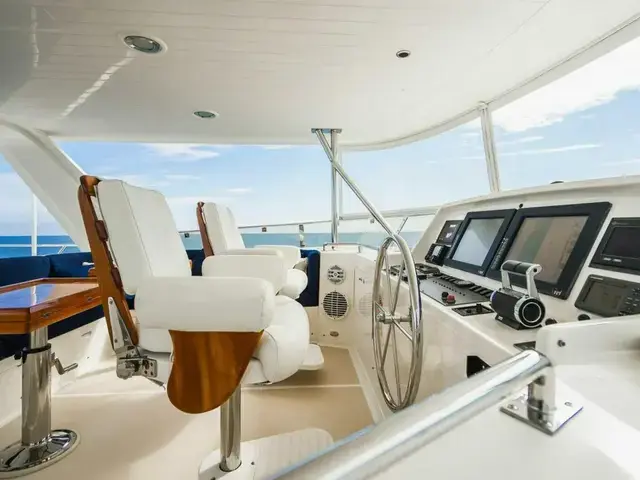 Offshore Yachts 72 Pilot House