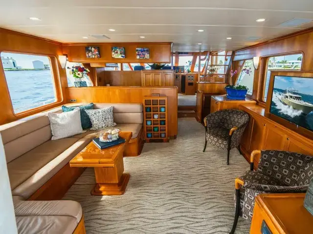 Offshore Yachts 72 Pilot House