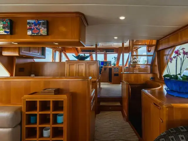 Offshore Yachts 72 Pilot House