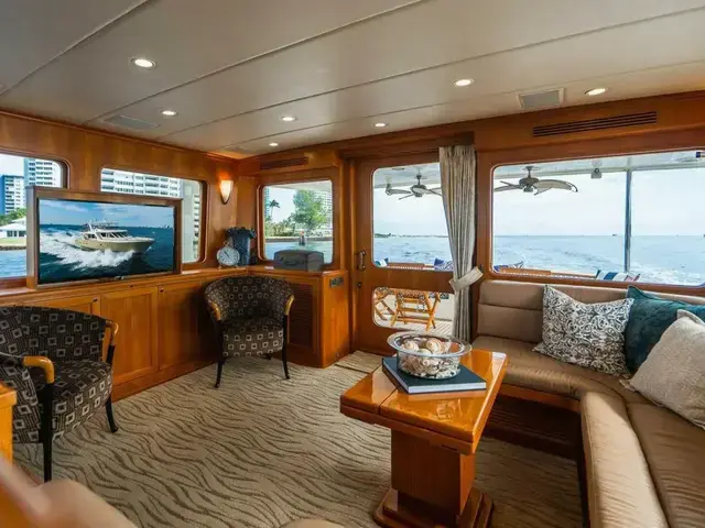 Offshore Yachts 72 Pilot House