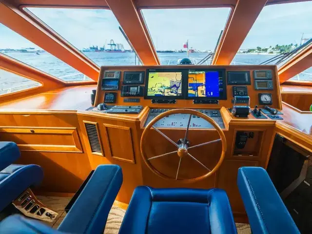 Offshore Yachts 72 Pilot House