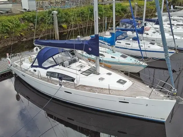 Beneteau Oceanis 43