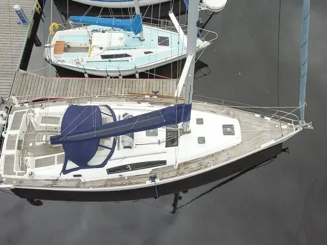 Beneteau Oceanis 43