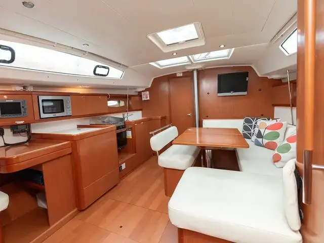 Beneteau Oceanis 43