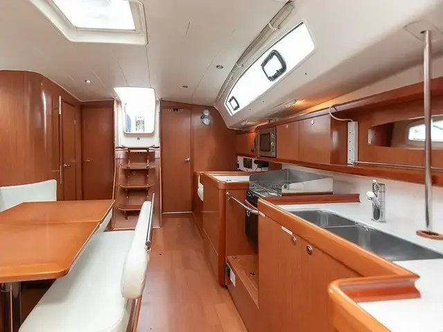 Beneteau Oceanis 43