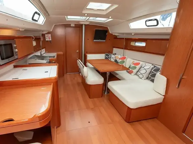 Beneteau Oceanis 43