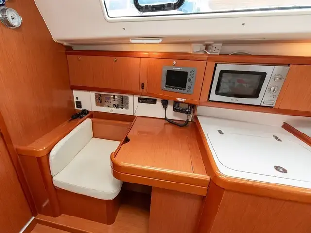 Beneteau Oceanis 43